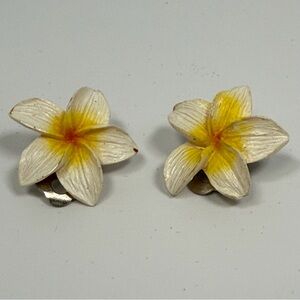 Vintage Costume Jewelry Yellow & White Plumeria Flower Clip-On Earrings